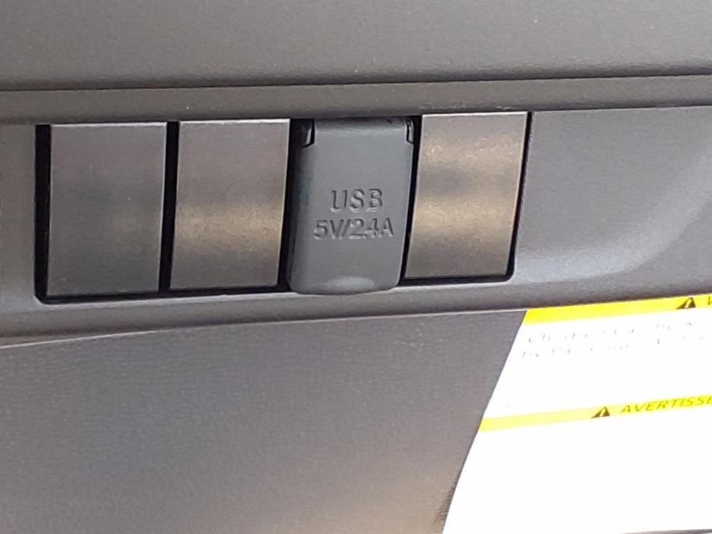 2025 Chevrolet Low Cab Forward 5500 XD Base