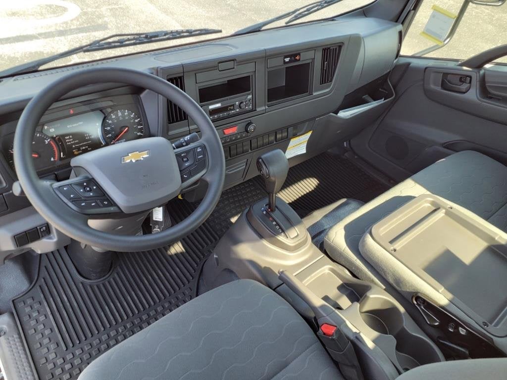 2025 Chevrolet Low Cab Forward 5500 XD Base