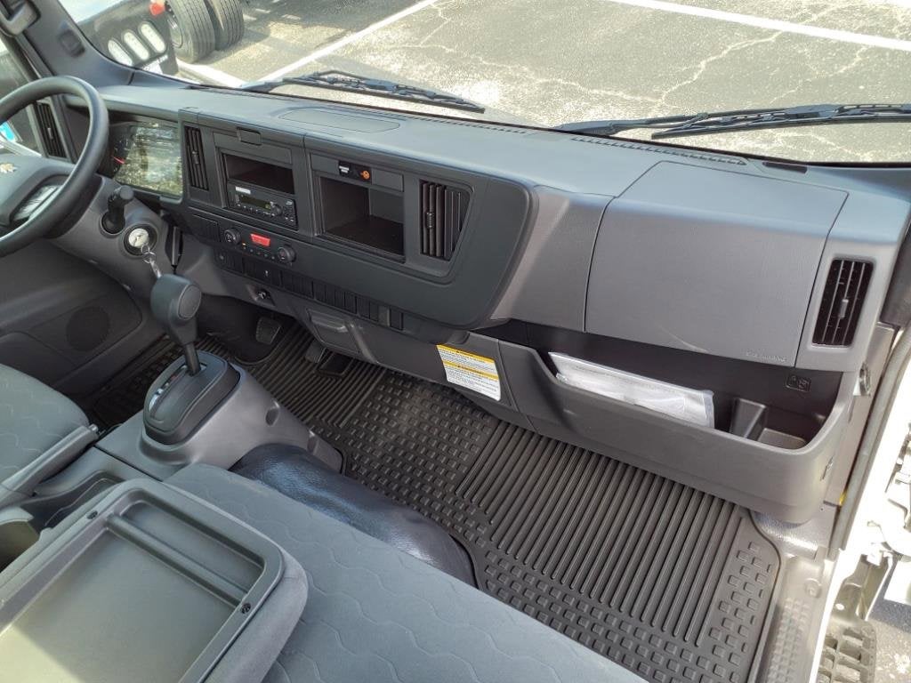 2025 Chevrolet Low Cab Forward 5500 XD 1WT