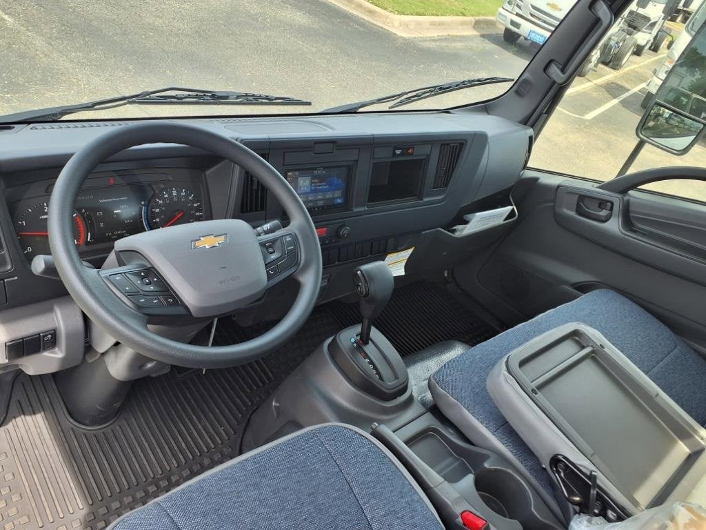 2025 Chevrolet Low Cab Forward 5500 XD Base