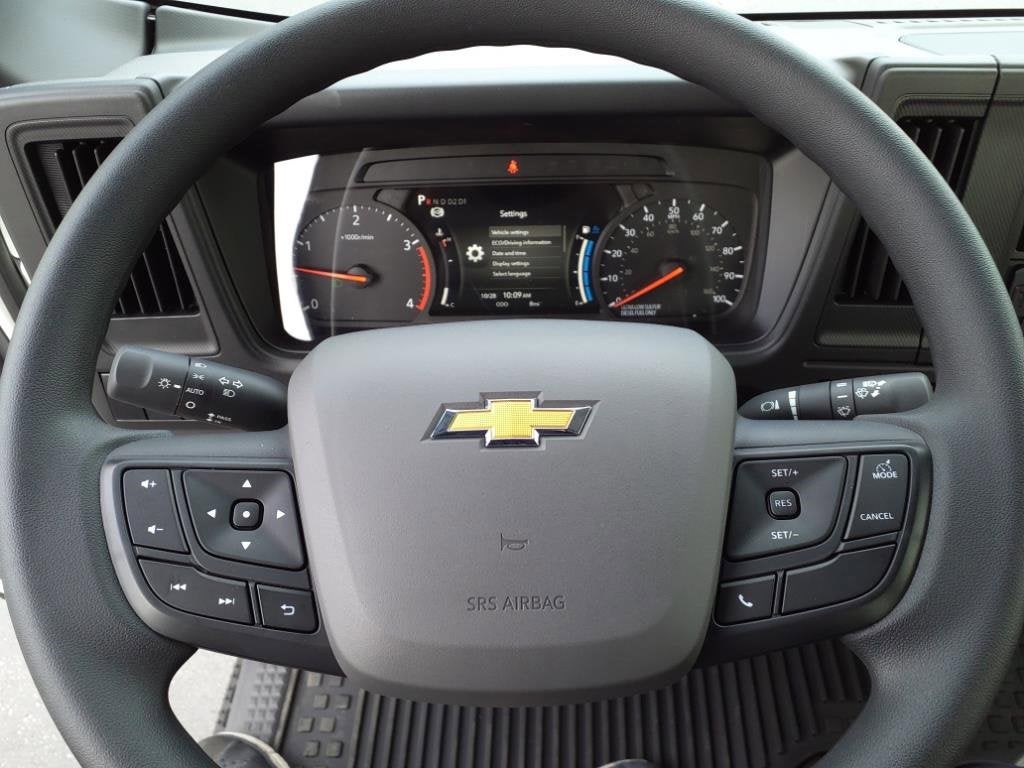 2025 Chevrolet Low Cab Forward 5500 XD Base