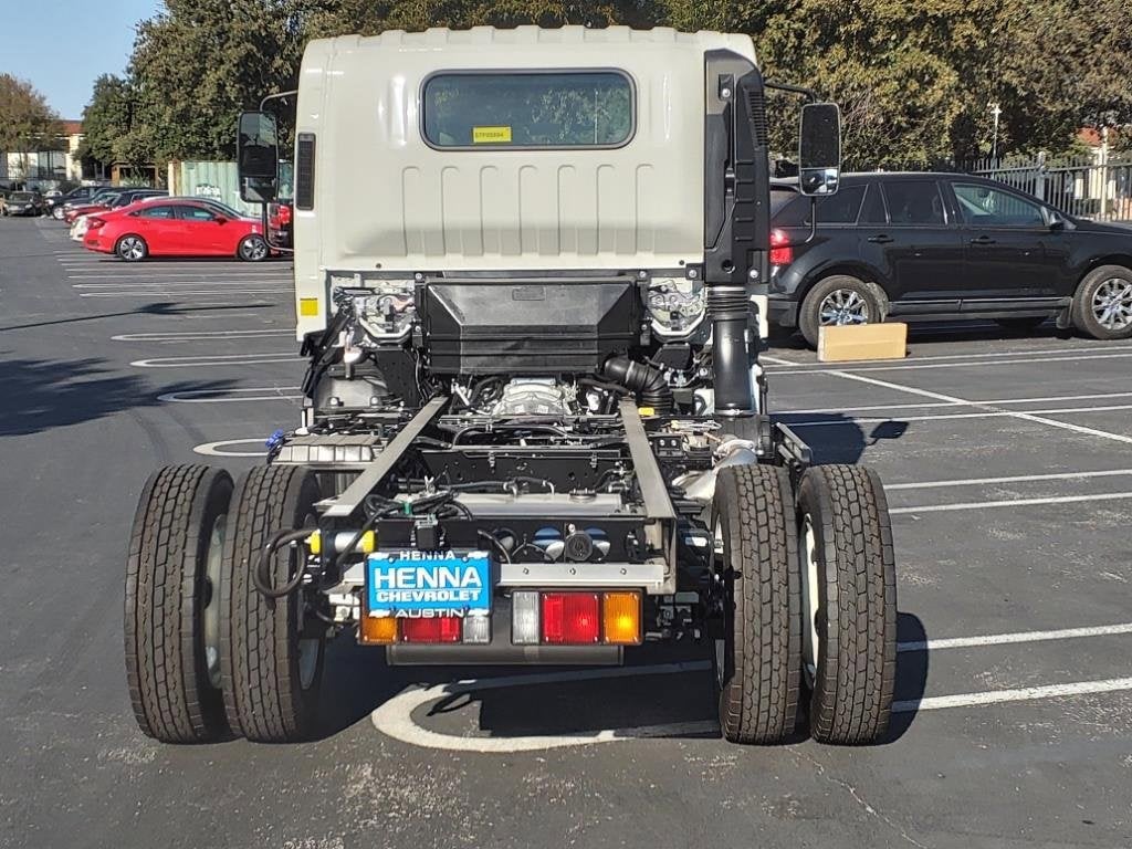 2025 Chevrolet Low Cab Forward 5500 XD Base