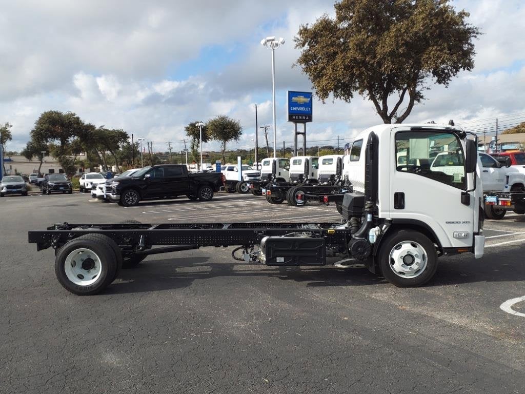 2025 Chevrolet Low Cab Forward 5500 XD 1WT