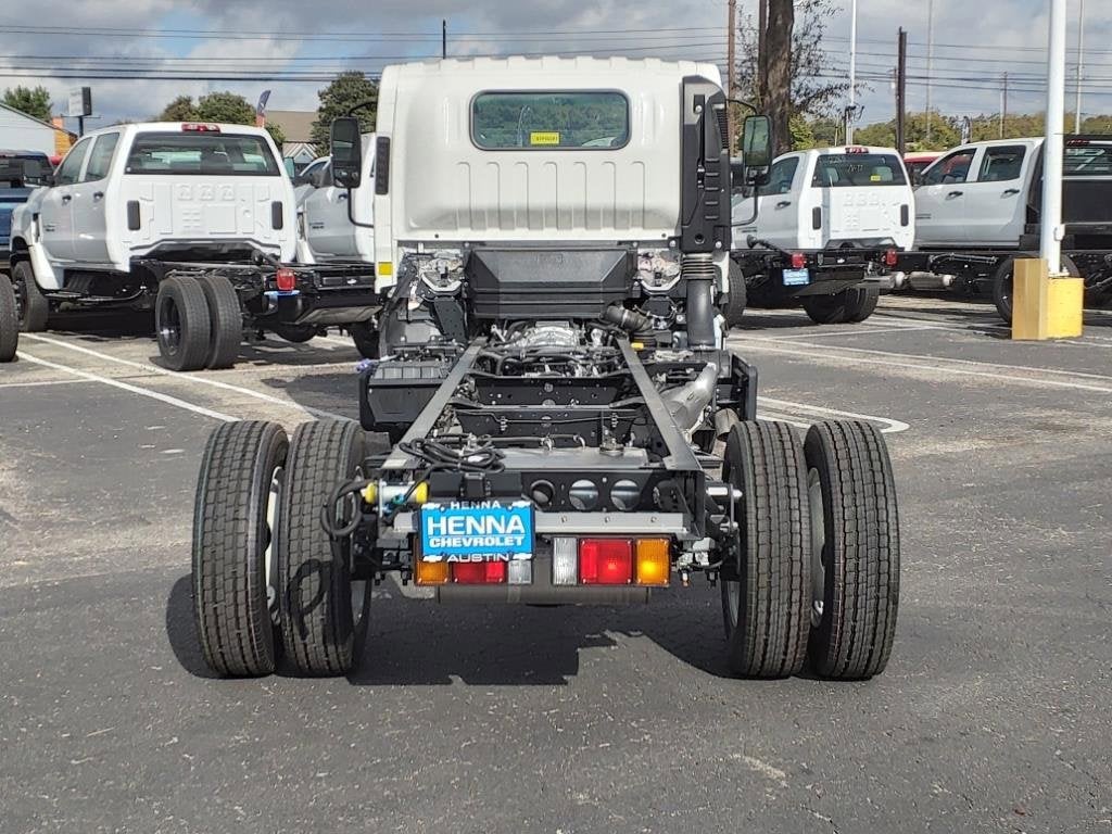 2025 Chevrolet Low Cab Forward 5500 XD 1WT