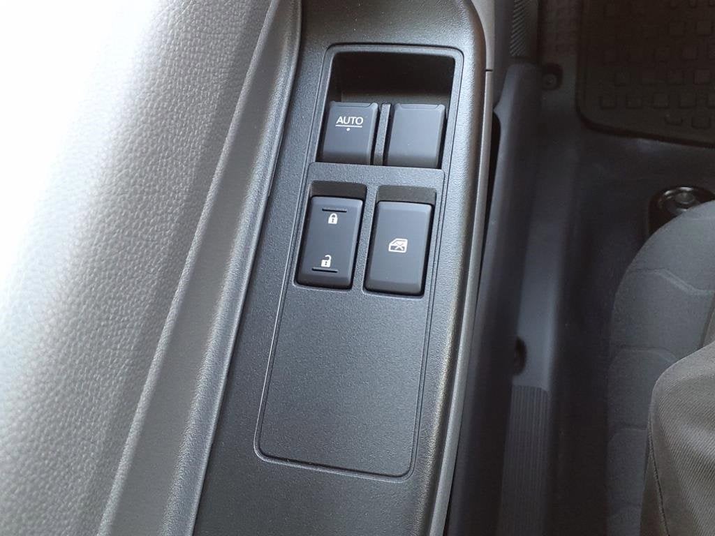 2025 Chevrolet Low Cab Forward 5500 XD 1WT