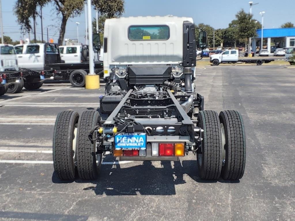 2025 Chevrolet Low Cab Forward 5500 XD 1WT