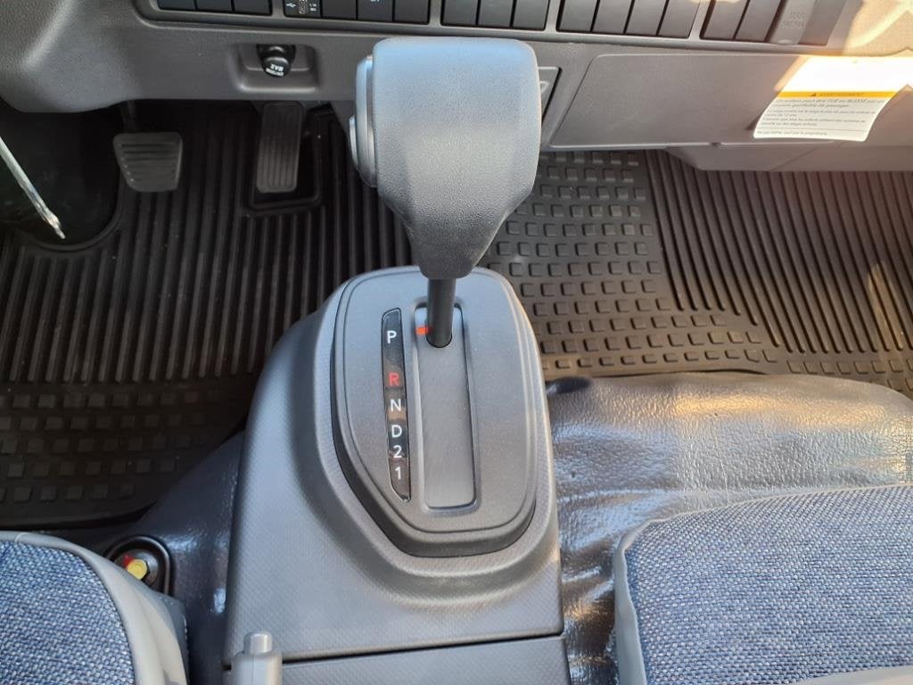 2025 Chevrolet Low Cab Forward 5500 XD Base