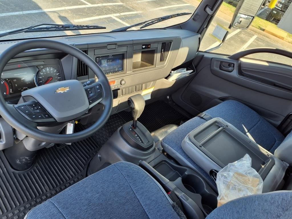2025 Chevrolet Low Cab Forward 5500 XD Base