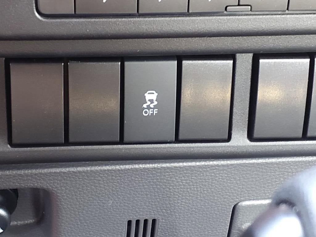 2025 Chevrolet Low Cab Forward 5500 XD Base