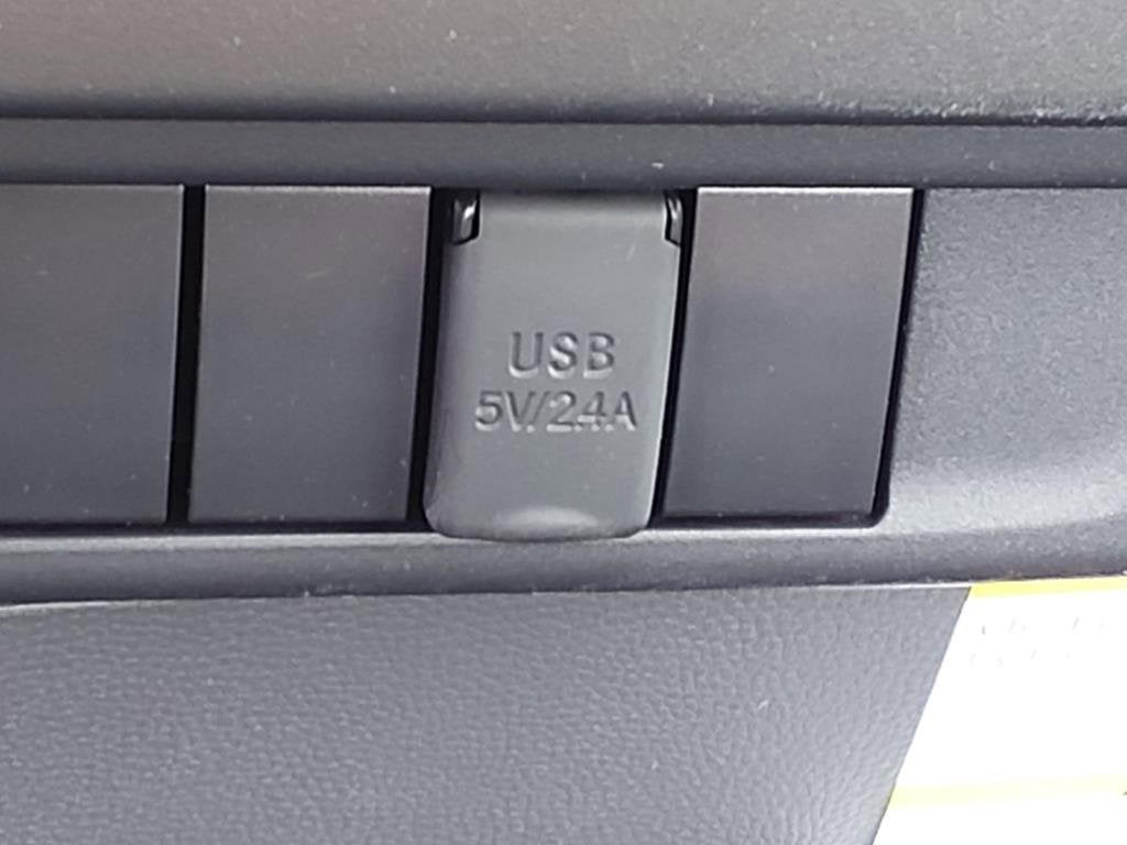 2025 Chevrolet Low Cab Forward 5500 XD Base