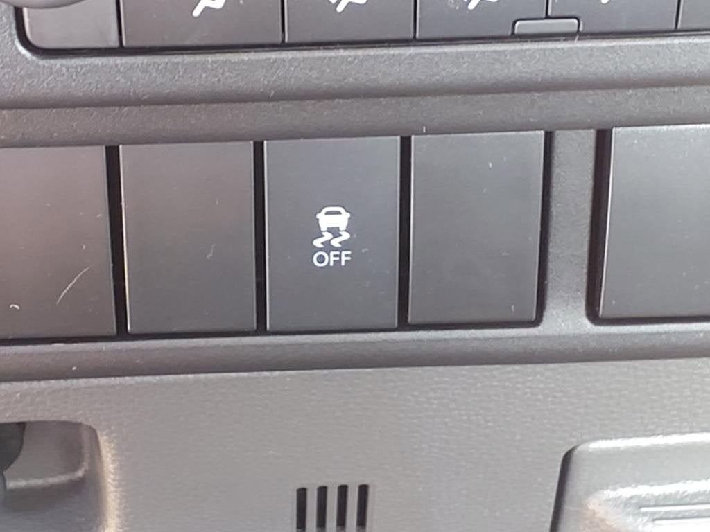 2025 Chevrolet Low Cab Forward 5500 XD Base