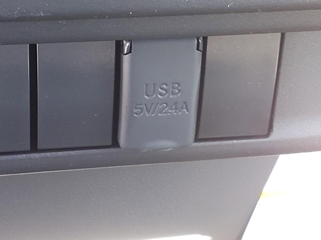 2025 Chevrolet Low Cab Forward 5500 XD Base