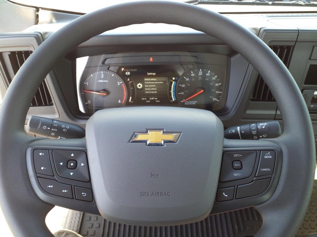 2025 Chevrolet Low Cab Forward 5500 XD Base