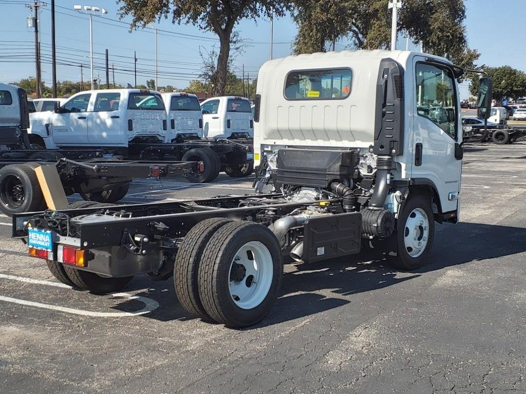 2025 Chevrolet Low Cab Forward 5500 XD Base