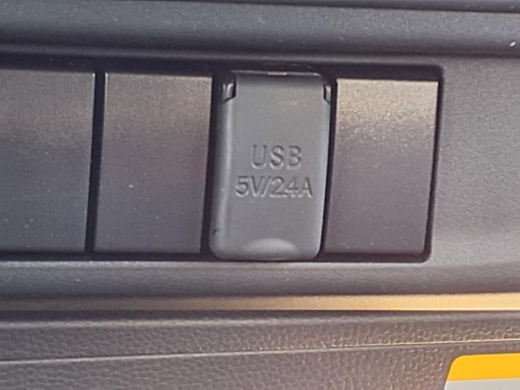 2025 Chevrolet Low Cab Forward 5500 XD Base