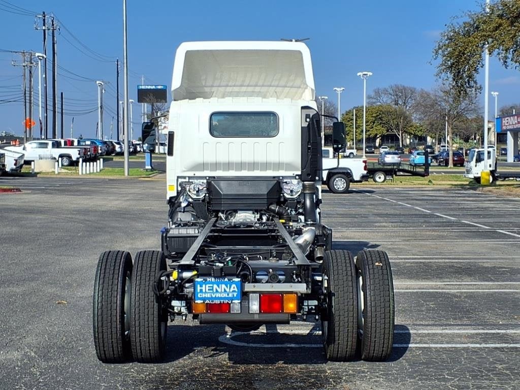 2025 Chevrolet Low Cab Forward 5500 XD Base