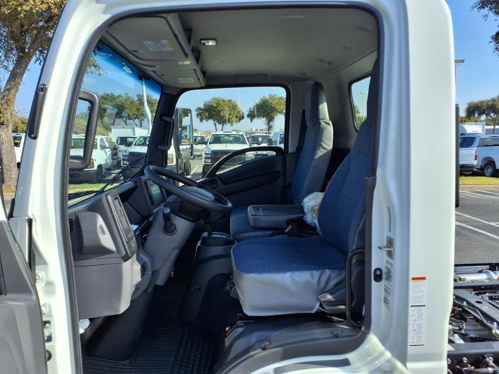 2025 Chevrolet Low Cab Forward 5500 XD Base