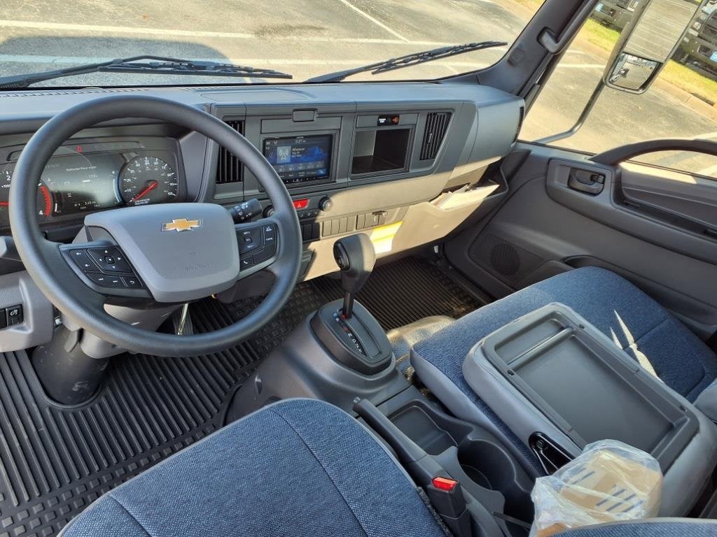 2025 Chevrolet Low Cab Forward 5500 XD Base