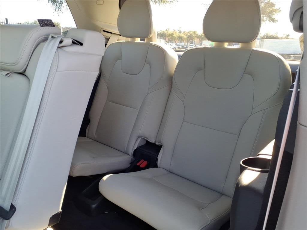 2020 Volvo XC90 Momentum