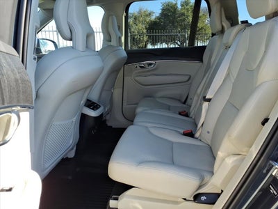 2020 Volvo XC90 Momentum